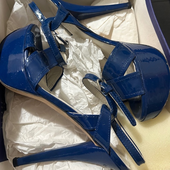 Stuart Weitzman Expressway Blue Heels size 8.5 - Picture 3 of 3